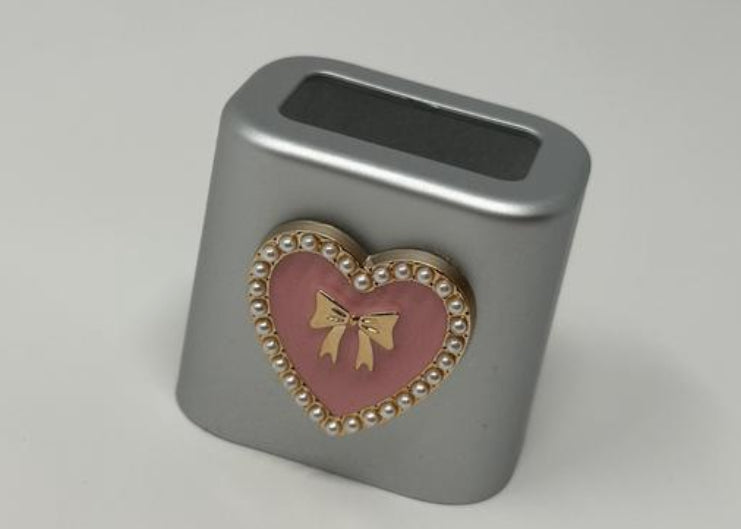 KASE KLOSED X IVORY GROVE| “silver heart” charger kase for type c to iPhone adapter